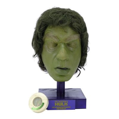 Lot #1205: THE INCREDIBLE HULK (1977-1982) - The Hulk's (Lou Ferrigno) SFX Makeup Accessories on Display with Mask Grease