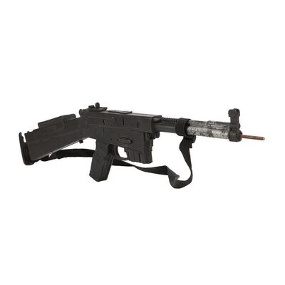 Lot #1278: JAMES BOND: TOMORROW NEVER DIES (1997) - James Bond's (Pierce Brosnan) Stunt AR-18 Rifle