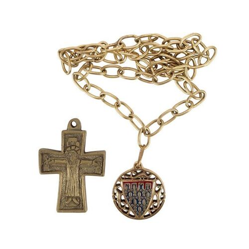Lot #1359: THE LAST DUEL (2020) - Jean de Carrouges' (Matt Damon) Necklace and Cross Pendant