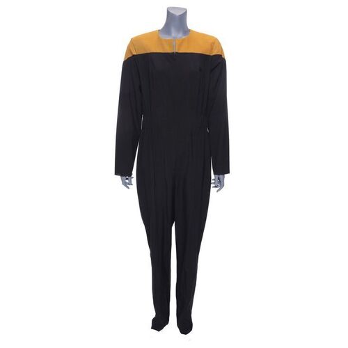 Lot #1551: STAR TREK: VOYAGER (1995-2001) - B'Elanna Torres' (Roxann Dawson) Operations-division Starfleet Uniform Costume