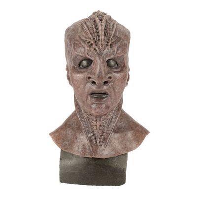 Lot #1556: STAR TREK: DISCOVERY (TV SERIES, 2017-PRESENT) - Klingon Mask
