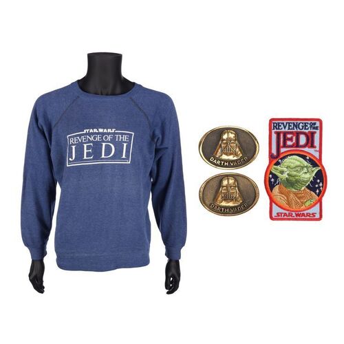 Lot #1618: STAR WARS: ORIGINAL TRILOGY (1977 - 1983) - Crew Sweatshirt, Patch & Belt Buckle Centrepiece