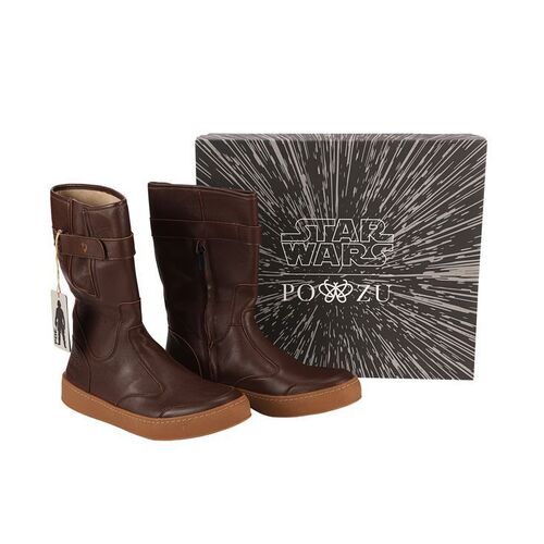 Lot #1648: STAR WARS: THE FORCE AWAKENS (2015) - Po-Zu Poe Dameron (Oscar Isaac) Boots and Cast-autographed Box