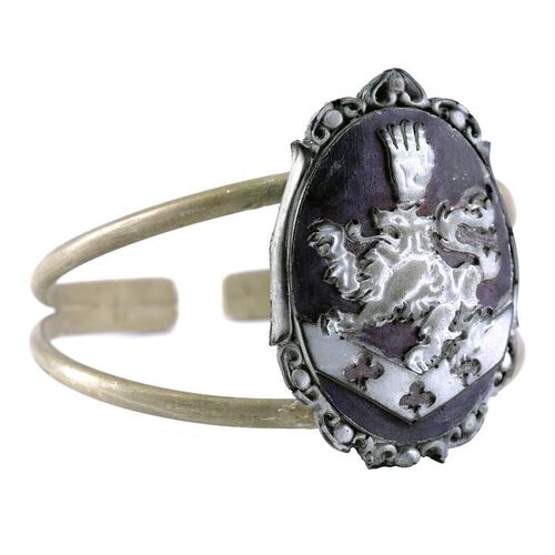 Lot #1726: THE TWILIGHT SAGA: BREAKING DAWN - PART 1 (2011) - Esme Cullen's Stunt Crest Bracelet