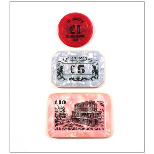 137: JAMES BOND: DR. NO - Casino Plaques (2) & Casino Chip (3.5" x 2.5" & 2.75" x 2" & 1.75" Round); Mint