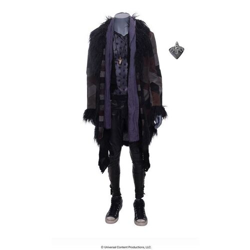 Lot # 11: The Umbrella Academy (2019-2024): Klaus Hargreeves's (Robert Sheehan) Rehab Costume