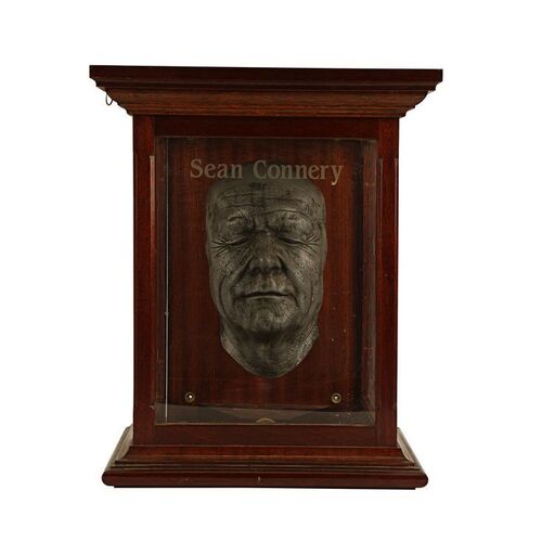 Lot #322 - UNKNOWN PRODUCTION - Sean Connery Life Cast Display