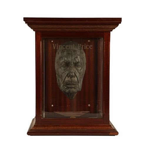 Lot #378 - UNKNOWN PRODUCTION - Vincent Price Life Cast Display