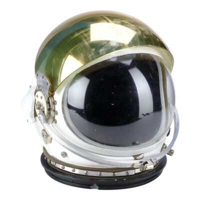 Lot #3 - Major Roy McBride's (Brad Pitt) Space Helmet ### AD ASTRA (2019)