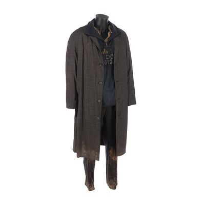 Lot #77 - Theo Faron's (Clive Owen) Costume ### CHILDREN OF MEN (2006)