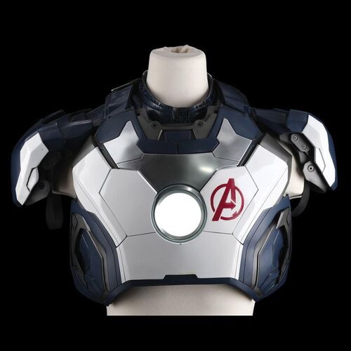 Lot #222 - Light-Up Iron Legion Chest Armor ### AVENGERS: AGE OF ULTRON (2015)