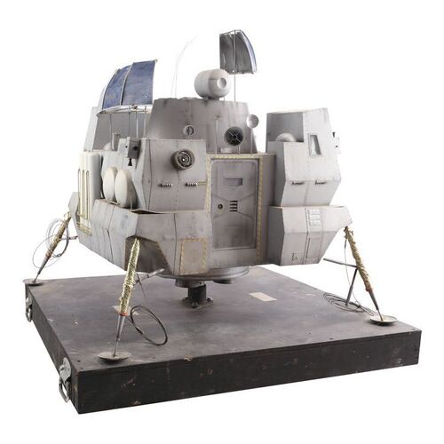 Lot #317 - Screen-Matched Mars Lander Model Miniature ### SPECIES II (1998)