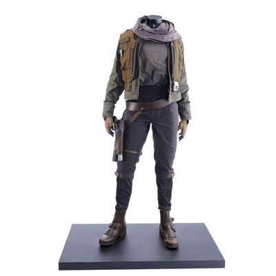 Lot #400 - Jyn Erso (Felicity Jones) Promotional Costume Display ### ROGUE ONE: A STAR WARS STORY (2016)