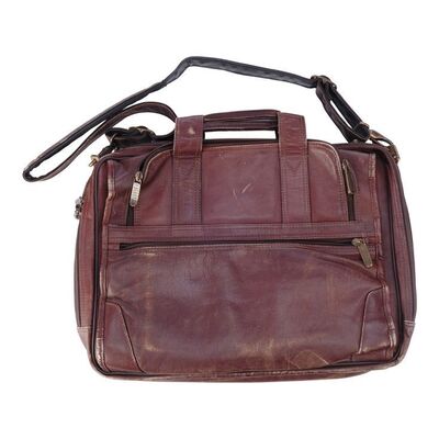 Lot #478 - Dr. Buddy Rydell's (Jack Nicholson) Briefcase ### ANGER MANAGEMENT (2003)