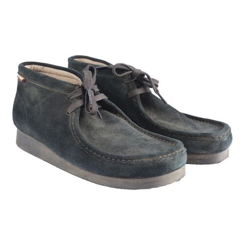 Lot #529 - Walter White's (Bryan Cranston) Suede Shoes ### BREAKING BAD (T.V. SERIES, 2008-2013)