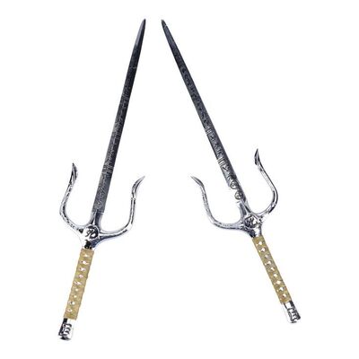 Lot #568 - Pair of Elektra Natchios' (Jennifer Garner) Sai ### ELEKTRA (2005)