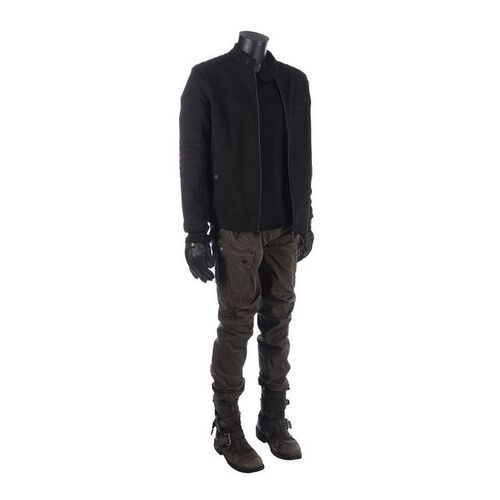 Lot #570 - Mick Rory's (Dominic Purcell) Costume ### DC'S LEGENDS OF TOMORROW (2016-2022)
