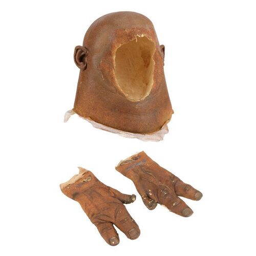 Lot #581 - Sontaran Headpiece and Hands ### DOCTOR WHO (2005 - PRESENT)