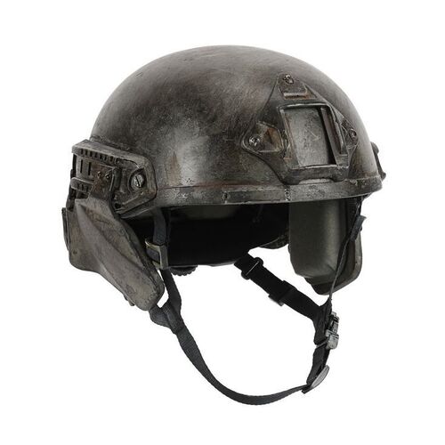 Lot #598 - United Defense Force (UDF) ExoSuit Helmet ### EDGE OF TOMORROW (2014)