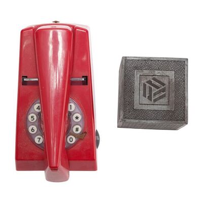 Lot #606 - Minos Puzzle Cube and Red Phone ### ESCAPE ROOM (2019)