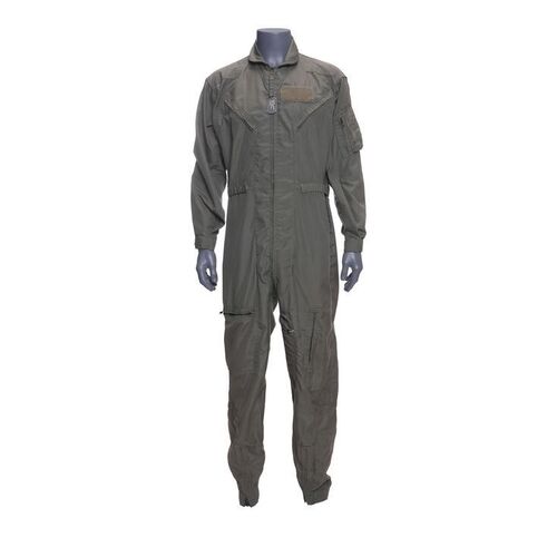 Lot #679 - Captain Jimmy Wilder's (Harry Connick, Jr.) Flight Suit and Dog Tags ### INDEPENDENCE DAY (1996)