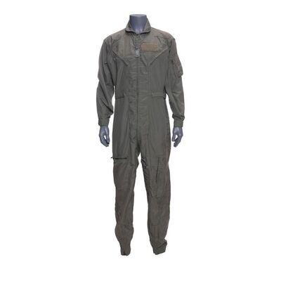 Lot #679 - Captain Jimmy Wilder's (Harry Connick, Jr.) Flight Suit and Dog Tags ### INDEPENDENCE DAY (1996)