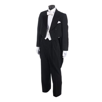 Lot #685 - Sergeant Donny Donowitz's (Eli Roth) Tuxedo Costume ### INGLOURIOUS BASTERDS (2009)