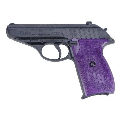 Lot #708 - Hit Girl's (Chloe Grace Moretz) Stunt SIG-Sauer P230 Pistol ### KICK-ASS 2 (2013)