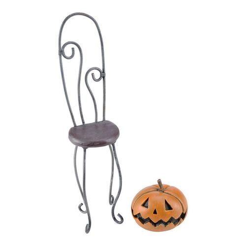 Lot #779 - Sally's (Catherine O'Hara) Chair with Pumpkin ### THE NIGHTMARE BEFORE CHRISTMAS (1993)