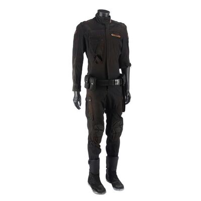 Lot #794 - Corporal Bower's (Ben Foster) Costume ### PANDORUM (2009)