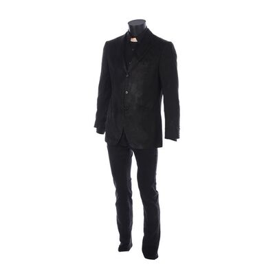 Lot #800 - Jesse Custer's (Dominic Cooper) Bloodied Costume ### PREACHER (2016-2019)