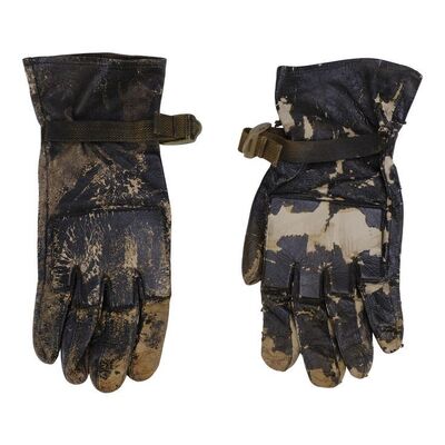Lot #887 - Pair of First Order TIE Fighter Pilot Gloves ### STAR WARS: THE FORCE AWAKENS (2015)