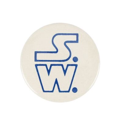 Lot #1074 - Anthony Daniels Collection: Anthony Daniels' Small "SW" Set Badge ### STAR WARS: THE EMPIRE STRIKES BACK (1980)
