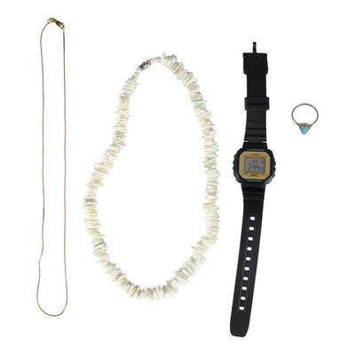 Lot #1108 - Set of Tami Oldham's (Shailene Woodley) Accessories ### ADRIFT (2018)