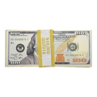 Lot #1121 - Barry Seal's (Tom Cruise) $10,000 Stack ### AMERICAN MADE (2017)