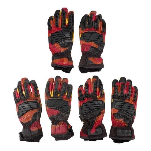 Lot #1229 - Three Pairs of Soldier Gloves ### THE DIVERGENT SERIES: ALLEGIANT (2016)