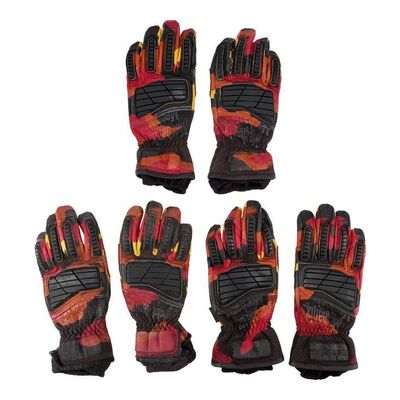 Lot #1229 - Three Pairs of Soldier Gloves ### THE DIVERGENT SERIES: ALLEGIANT (2016)