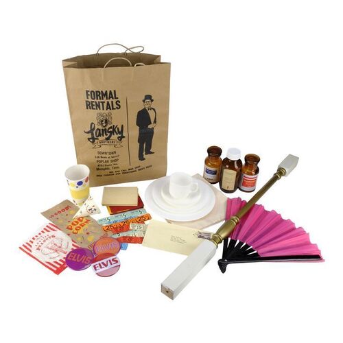 Lot #1243 - Lansky Brothers' Shopping Bag, Fan, Addressed Envelope, and Pair of Autograph Books and Pins ### ELVIS (2022)