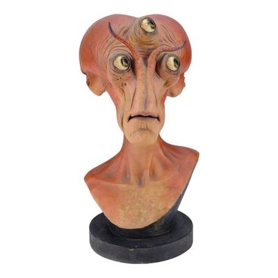 Lot #1307 - Alien Design Bust Maquette ### THE HITCHHIKER'S GUIDE TO THE GALAXY (2005)