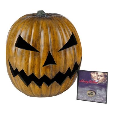 Lot #1527 - Crone's (Miranda Richardson) Cave Stone and Pumpkin ### SLEEPY HOLLOW (1999)