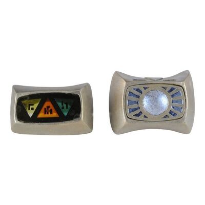 Lot #1618 - Pair of Tollan Arm Devices ### STARGATE SG-1 (1997-2007)