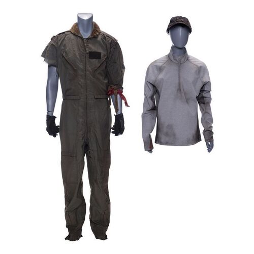 Lot #1646 - Helicopter Gunner's (Mark Rayner) Flight Suit and Costume Components ### TERMINATOR SALVATION (2009)