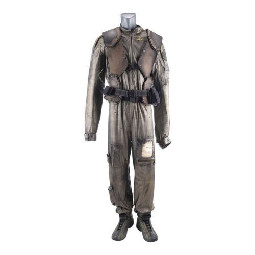 Lot #40 - Raptor Flight Suit Costume ### BATTLESTAR GALACTICA (2004-2009)