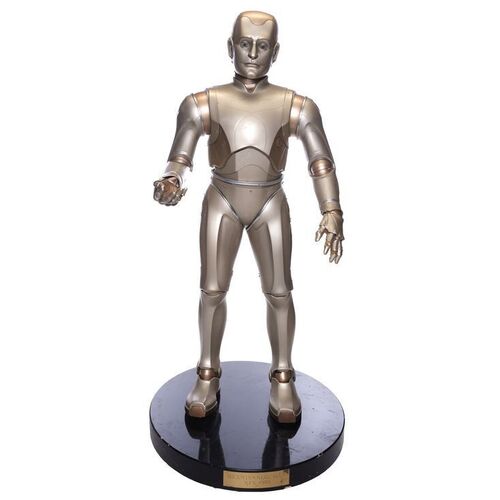 Lot #46 - Andrew Martin's (Robin Williams) NDR-114 Robot Costume ### BICENTENNIAL MAN (1999)