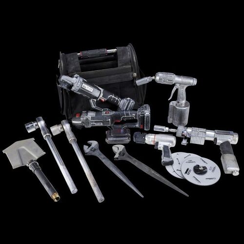 Lot # 104: The Expanse (2015-2022): Belter Tool Kit with Assorted Stunt (Soft) Tools