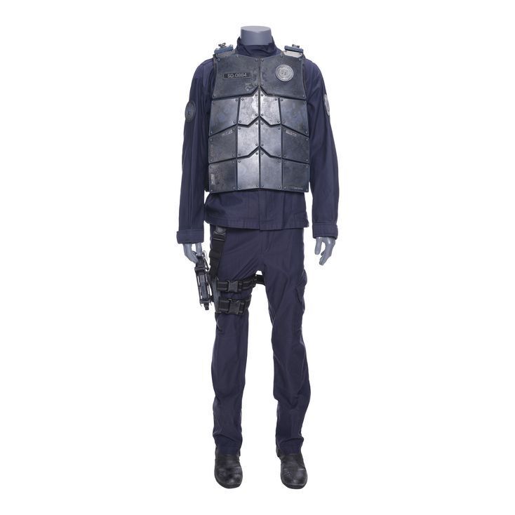 Lot # 288: The Expanse (2015-2022): UN Marine Armor Uniform with Light ...