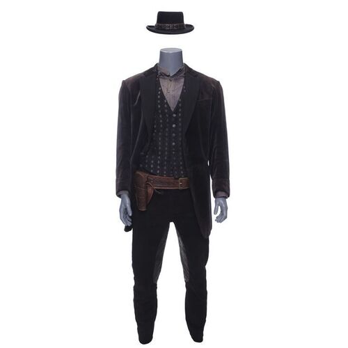 5. Russell Crowe Collection: Ben Wade's (Russell Crowe) Screen-Matched Costume ### 3:10 TO YUMA (2007)