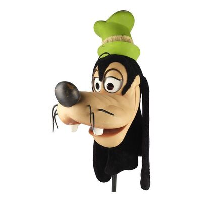 101. Goofy Walkaround Character Costume Head ### DISNEYLAND / WALT DISNEY WORLD THEME PARKS