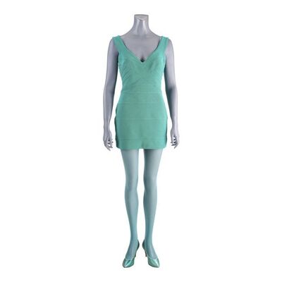 106. Mary's (Lauren Holly) Costume ### DUMB AND DUMBER (1994)