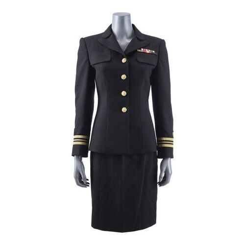 115. Lieutenant Commander Joanne Galloway's (Demi Moore) Service Dress Blue Uniform ### FEW GOOD MEN, A (1992)